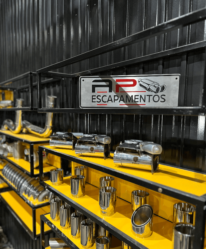 Equipe especializada em escapamentos
